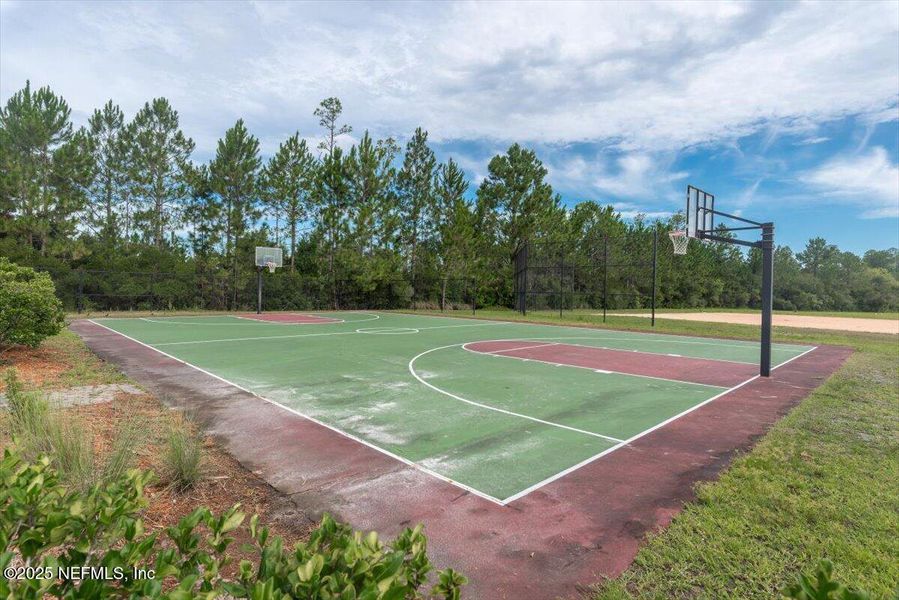 Image 35 of a home in River Glen Express.