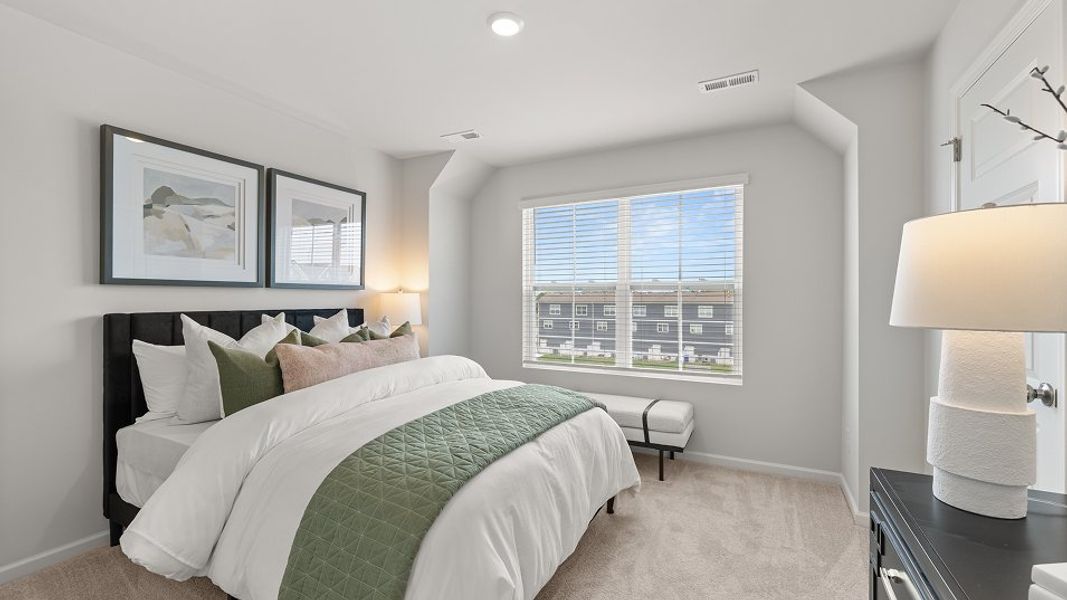 1415 Belle Owners 3of4 F3