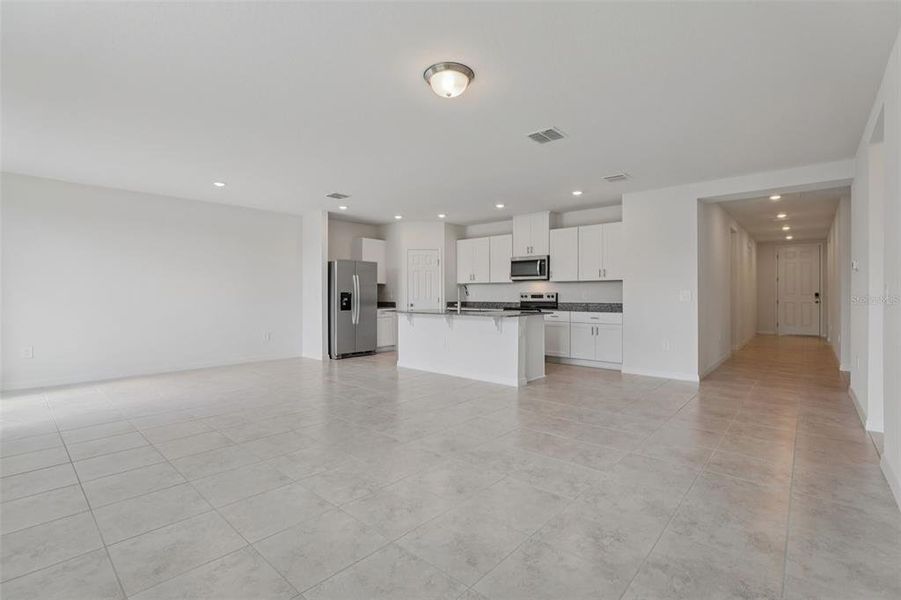 Spacious, unfurnished interior of a new home in Lawson Dunes - Signature Series, Haines City (Image 19). Spacious, unfurnished interior of a new home in Lawson Dunes - Signature Series, Haines City (Image 19).