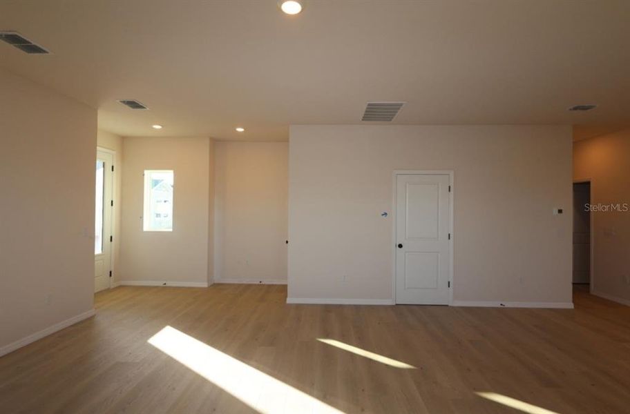 Spacious, unfurnished interior of a new home in Waterset Bungalow Series, Apollo Beach (Image 9).