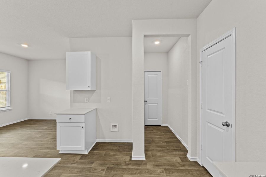 Spacious, unfurnished interior of a new home in Applewood, San Antonio (Image 24).