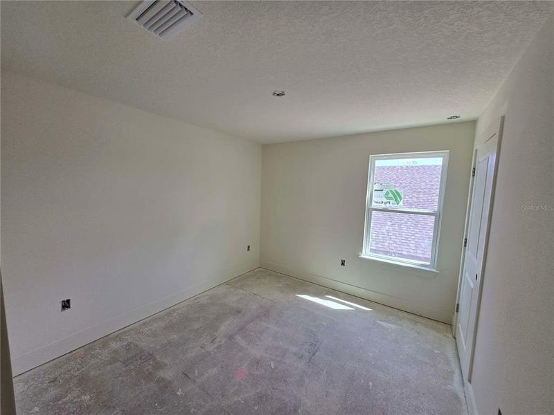 Spacious, unfurnished interior of a new home in , Spring Hill (Image 7).