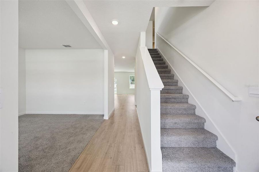 Spacious, unfurnished interior of a new home in Bradbury Estates, Sanford (Image 14).