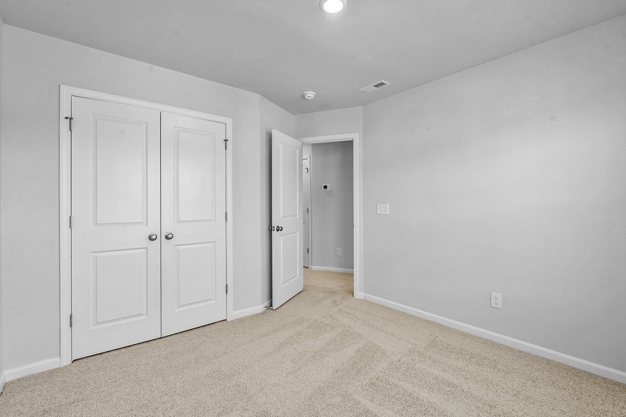 Spacious, unfurnished interior of a new home in Hanes Lake, Winston-Salem (Image 25).