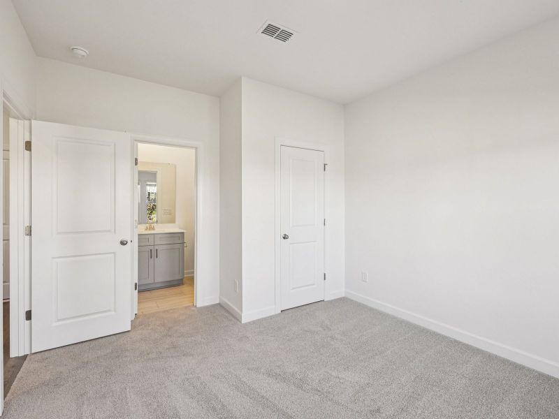 Spacious, unfurnished interior of a new home in Meadows at Wilson Farms - The Heights Series, Fort Mill (Image 14).