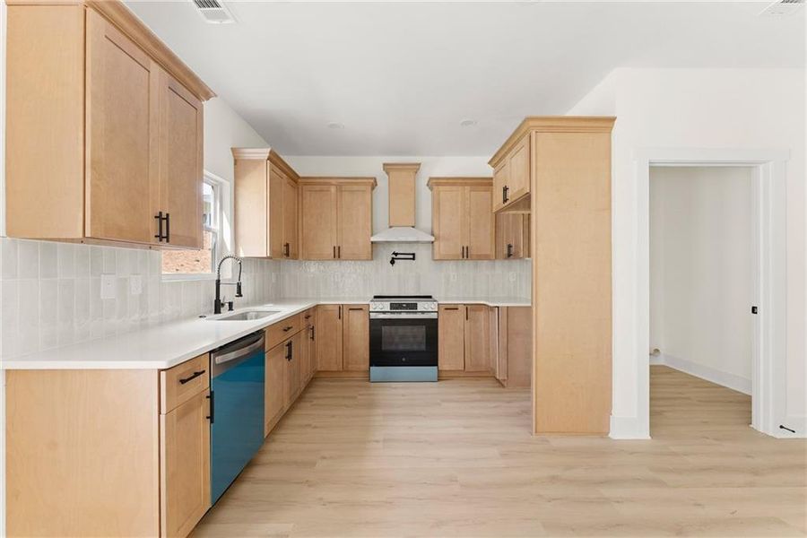 Furnished interior view inside a new home in , Clarkesville (Image 11).