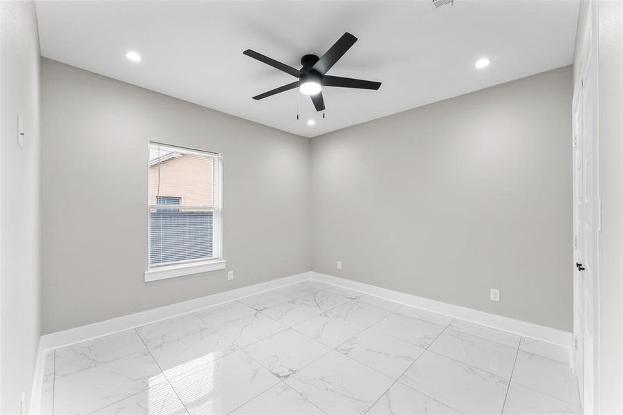 Spacious, unfurnished interior of a new home in , Dallas (Image 27).