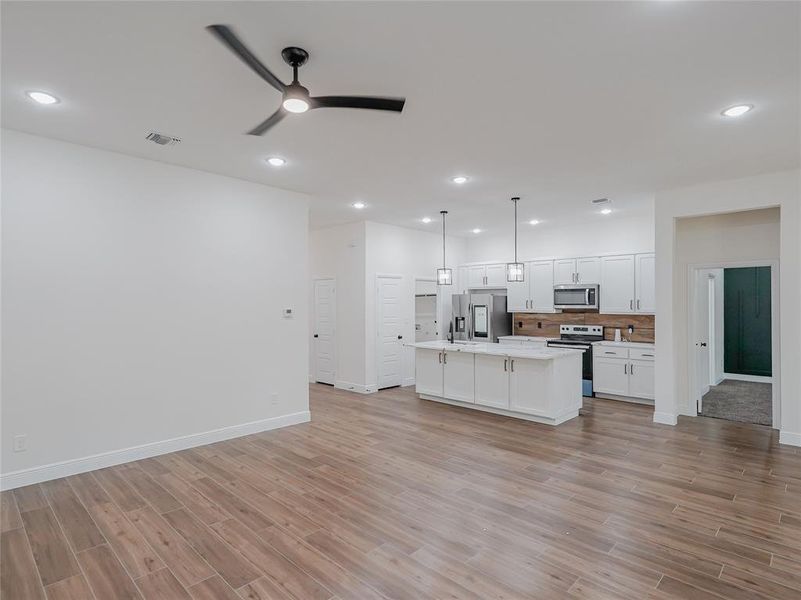 Image 23 of a home in . Image 23 of a home in .