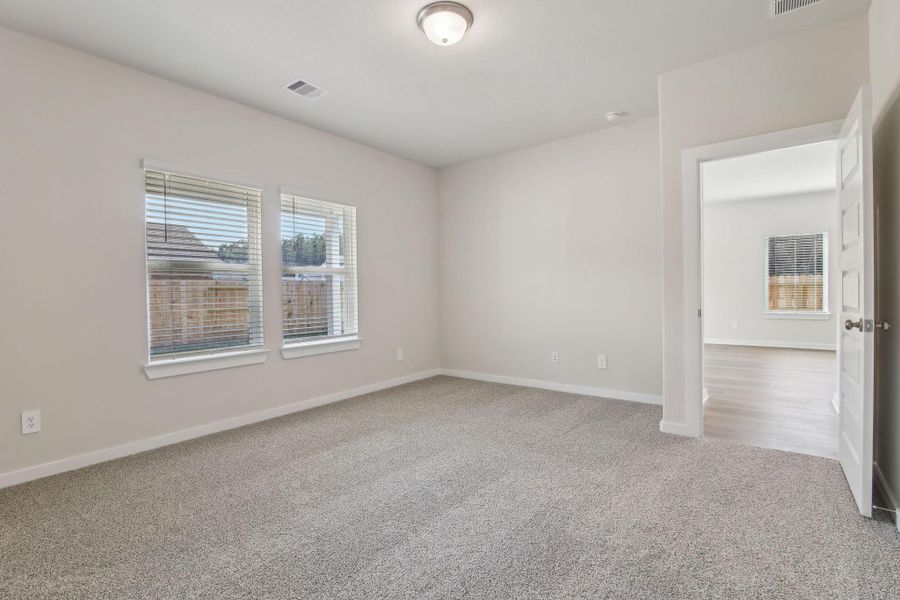 Spacious, unfurnished interior of a new home in Landing Meadows - Premier Series, New Caney (Image 24).