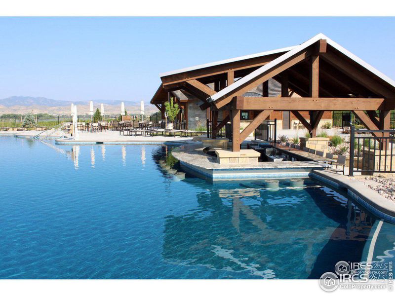 Heron Lakes Resort Style Pool with swim up bar.