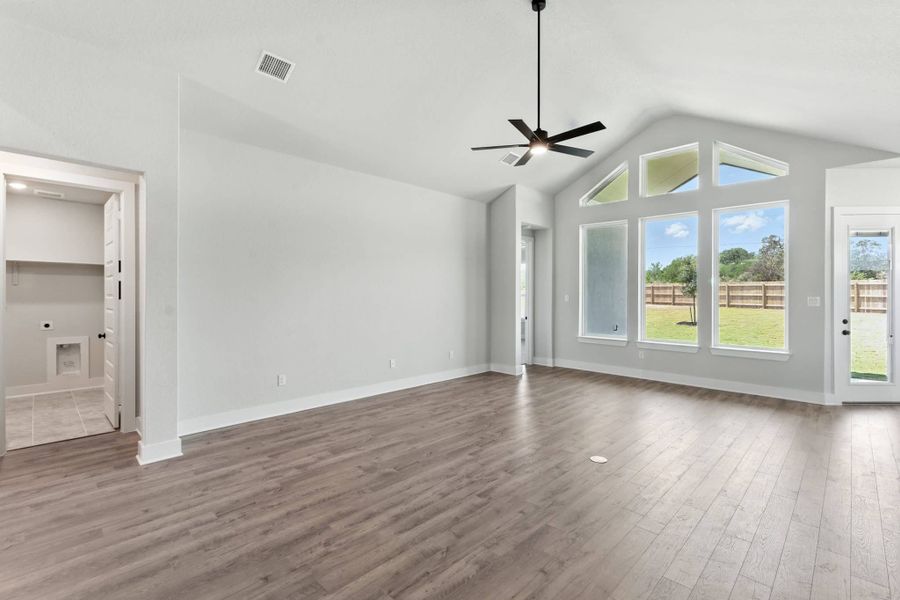 Spacious, unfurnished interior of a new home in Alsatian Oaks, Castroville (Image 17).
