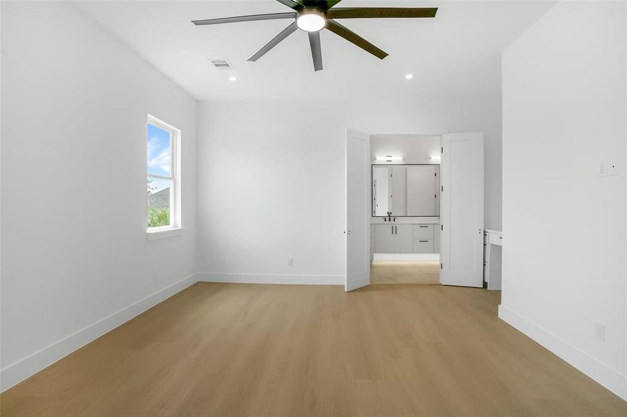 Spacious, unfurnished interior of a new home in , Dallas (Image 22). Spacious, unfurnished interior of a new home in , Dallas (Image 22).