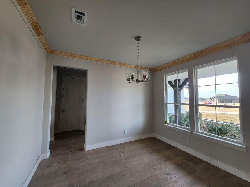 Spacious, unfurnished interior of a new home in Rocky Top, Krum (Image 7).