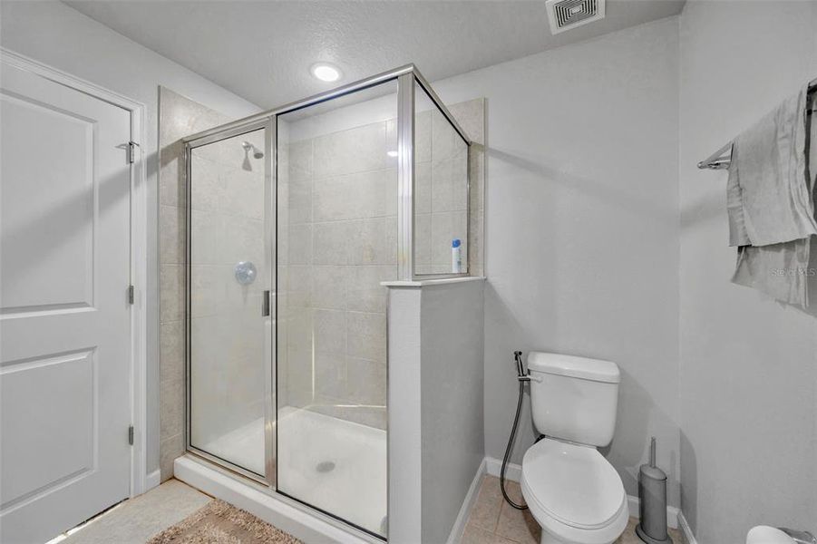 Furnished interior view inside a new home in , Lutz (Image 14).