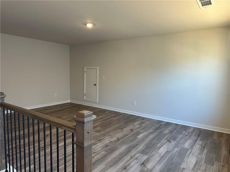 Spacious, unfurnished interior of a new home in Rosewood Lake Preserve, Hoschton (Image 24).