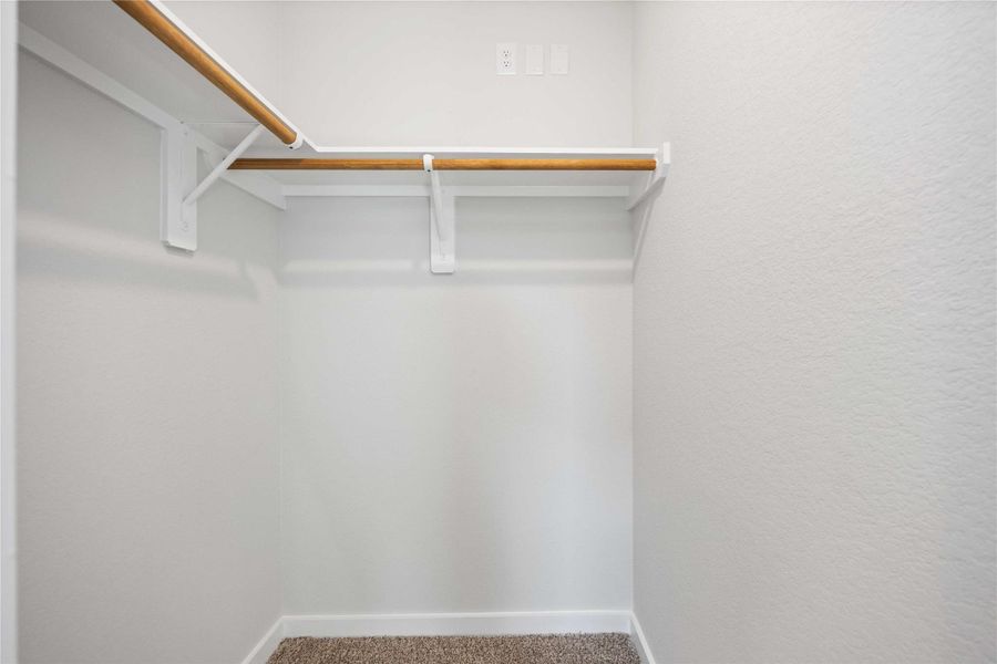 Spacious, unfurnished interior of a new home in Sandrock Station, Houston (Image 12).