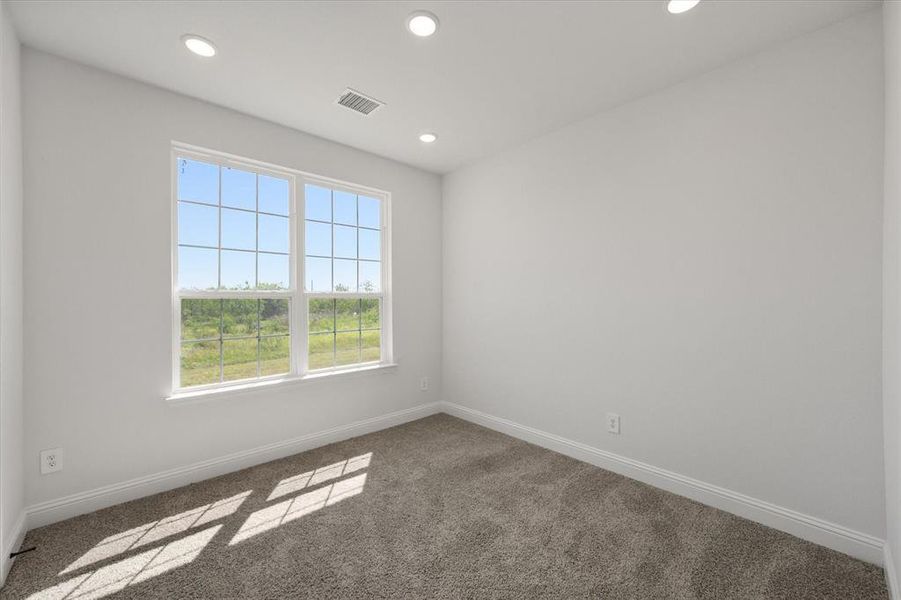 Spacious, unfurnished interior of a new home in , Corsicana (Image 19).