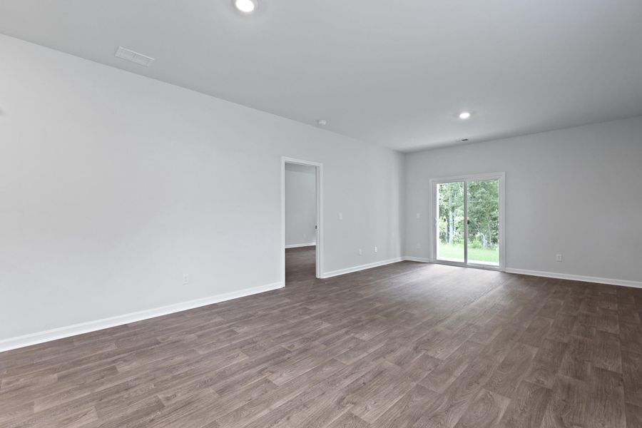 Spacious, unfurnished interior of a new home in Pine Hills at Cane Bay, Summerville (Image 23).