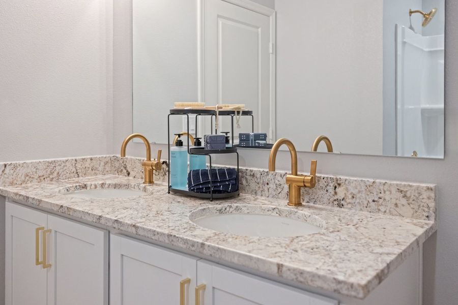 Dual-sink vanity at bath 2