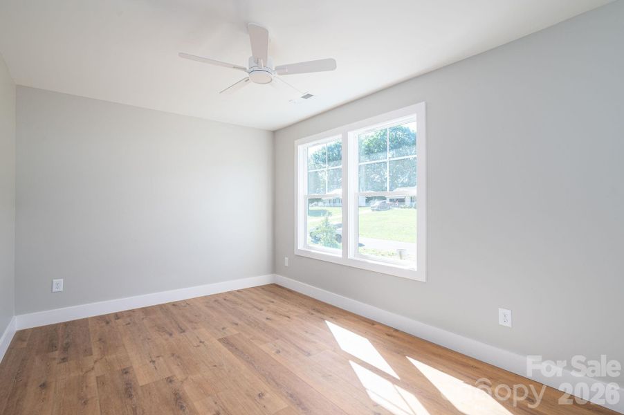 Spacious, unfurnished interior of a new home in , Lincolnton (Image 15).