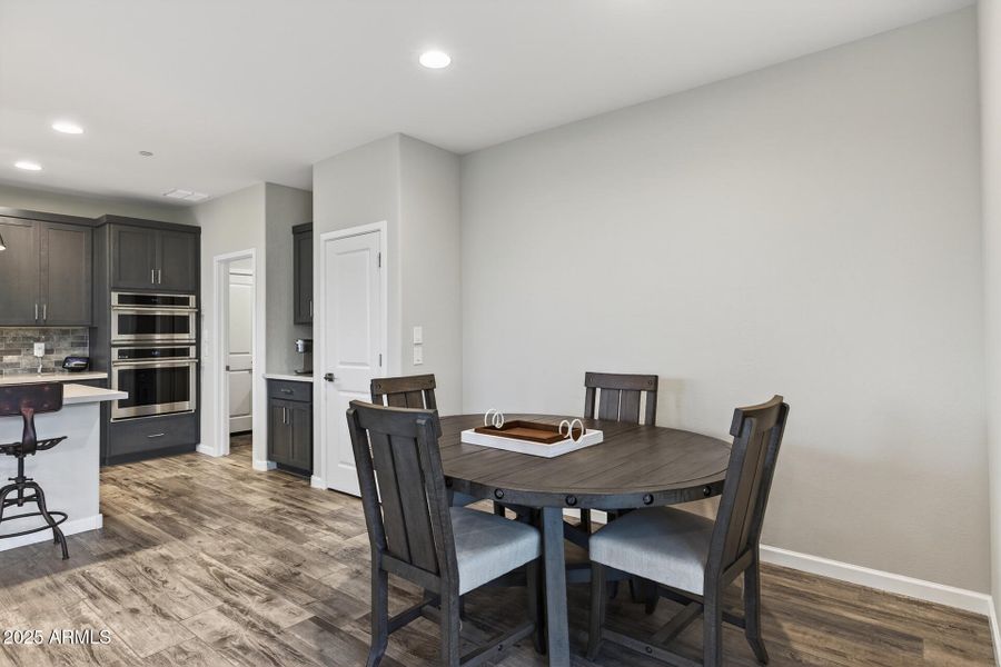 20) KITCHEN 20) KITCHEN