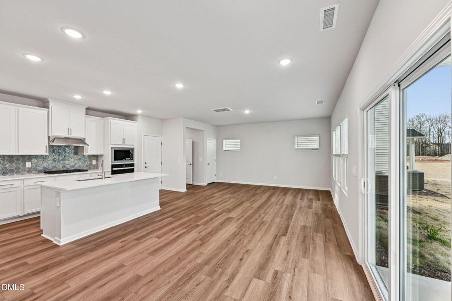 10-web-or-mls-Raleigh - Oak Manor - 909