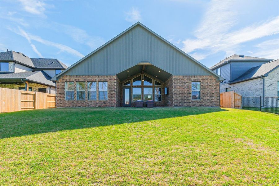 Exterior details and patio area of a home in , Fulshear (Image 4).