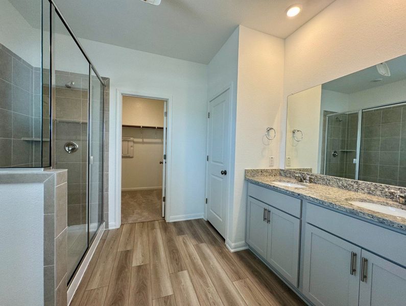 Furnished interior view inside a new home in Longview, Del Valle (Image 3).