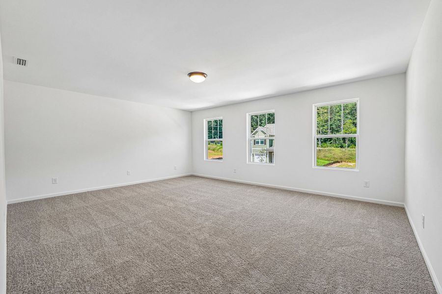 Spacious, unfurnished interior of a new home in Autumn Ridge, High Shoals (Image 26).