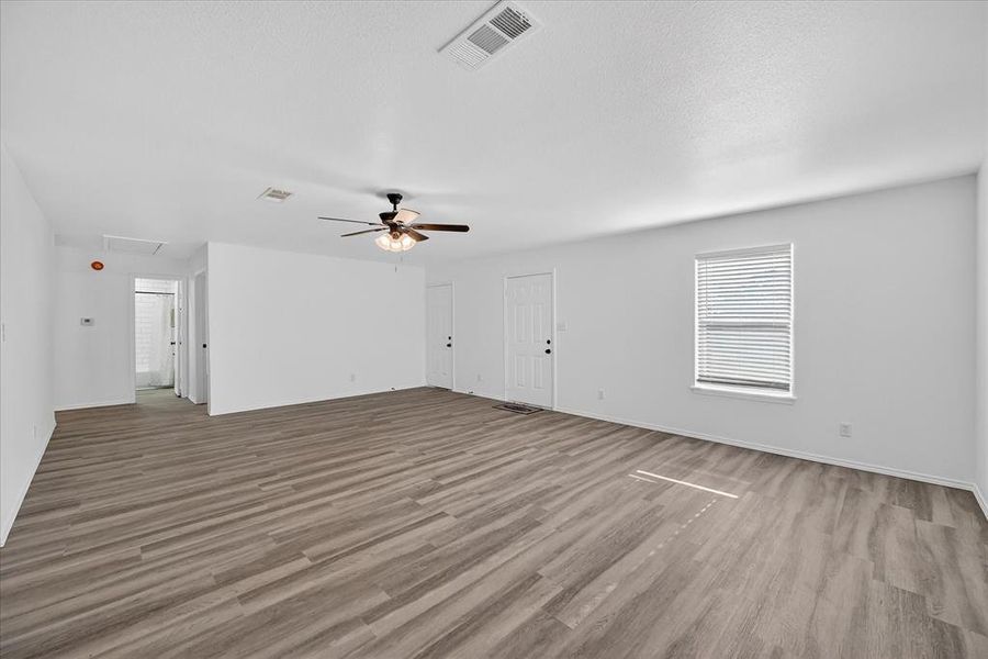 Spacious, unfurnished interior of a new home in , Kennedale (Image 15).