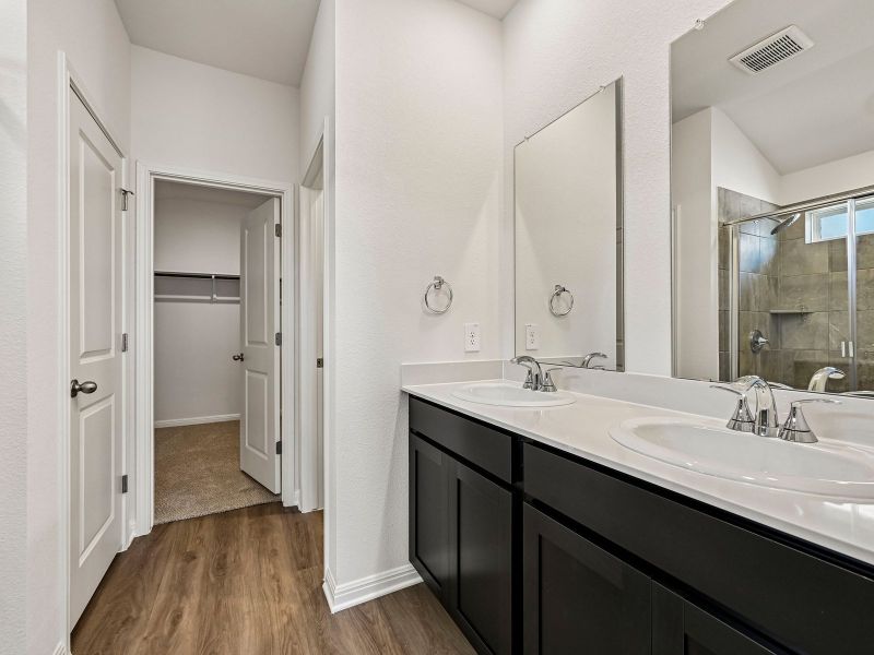 Furnished interior view inside a new home in Eastern Wells, Jarrell (Image 6).
