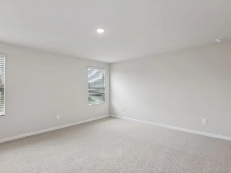 Spacious, unfurnished interior of a new home in Oakwood, Mebane (Image 12).