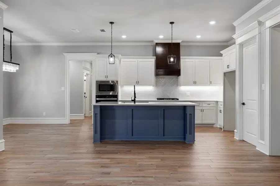 Furnished interior view inside a new home in , Tyler (Image 5).