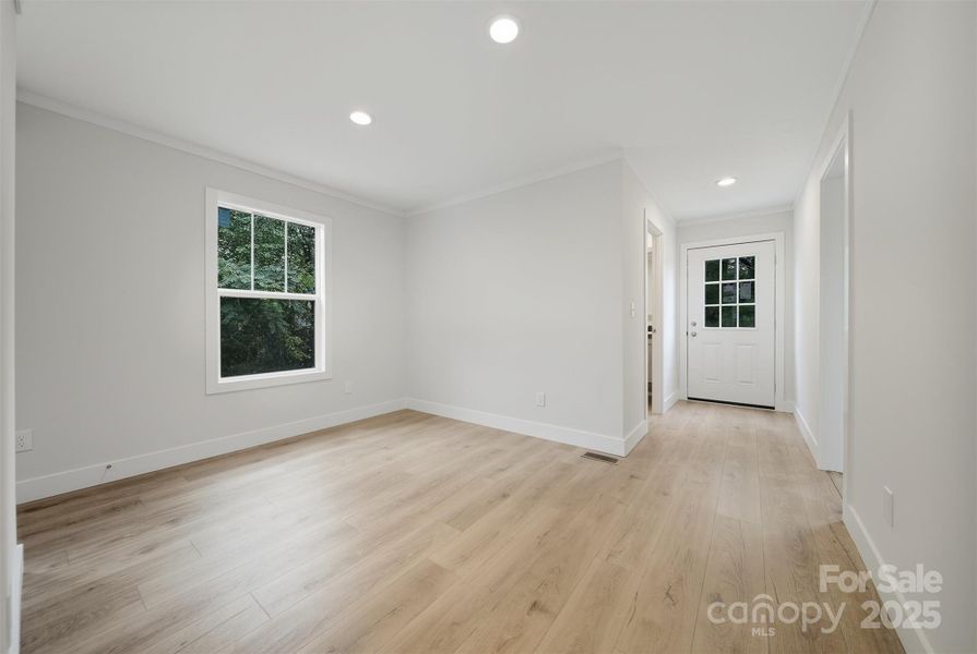 Spacious, unfurnished interior of a new home in , Lenoir (Image 15).