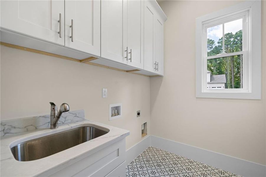 Furnished interior view inside a new home in , Atlanta (Image 31).