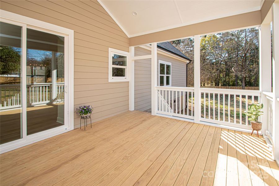 Exterior details and patio area of a home in , Monroe (Image 3).
