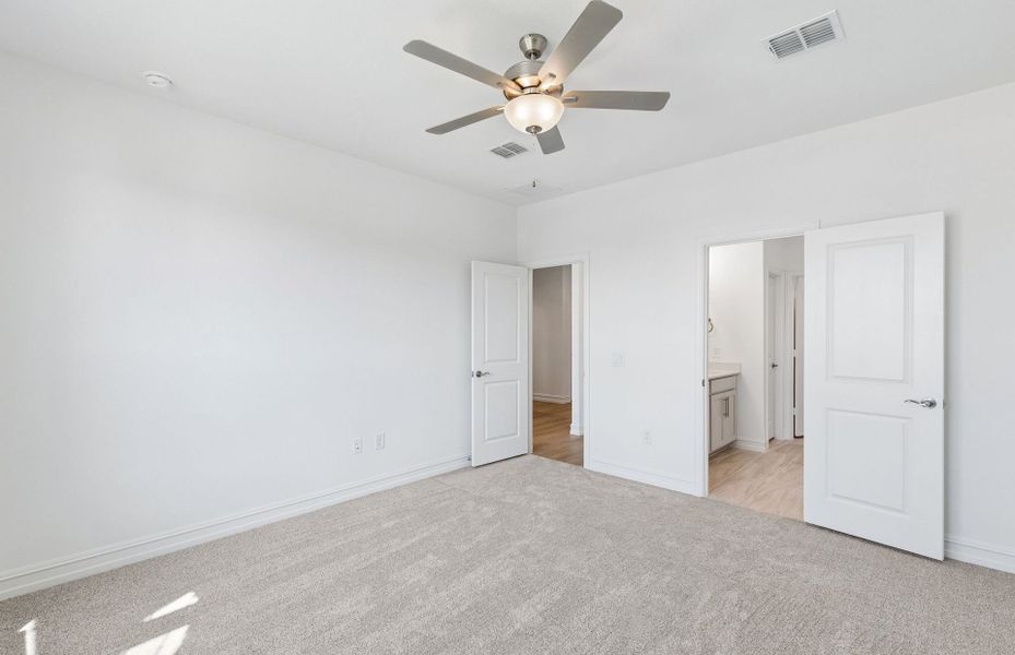 Spacious, unfurnished interior of a new home in Pinnacle at Legacy Hills, Celina (Image 16). Spacious, unfurnished interior of a new home in Pinnacle at Legacy Hills, Celina (Image 16).