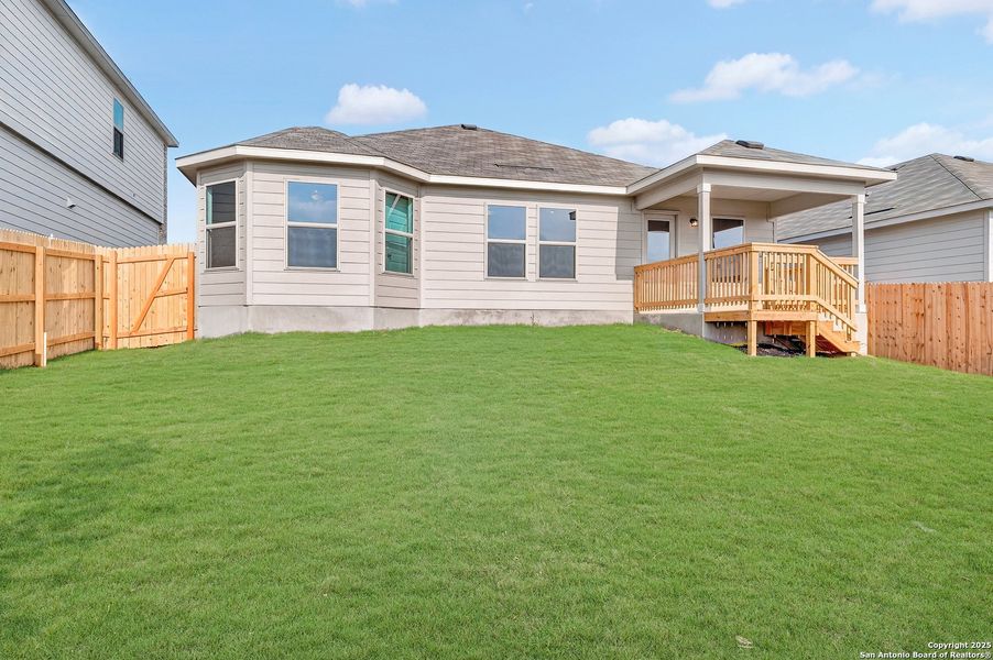 Exterior details and patio area of a home in Paloma Park, Converse (Image 23).