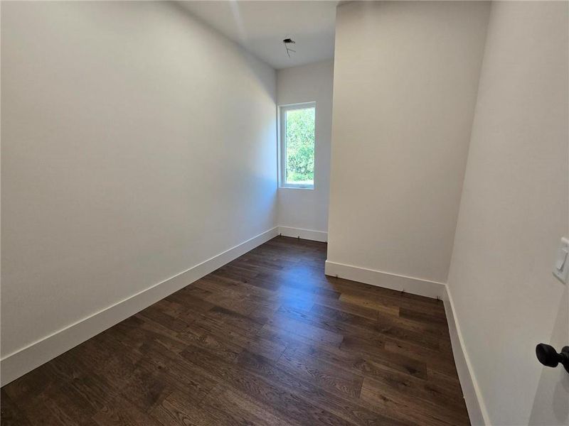 Spacious, unfurnished interior of a new home in Aster, Roswell (Image 32).