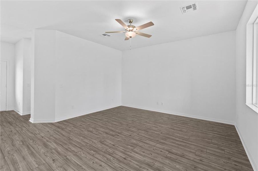 Spacious, unfurnished interior of a new home in , Poinciana (Image 13).