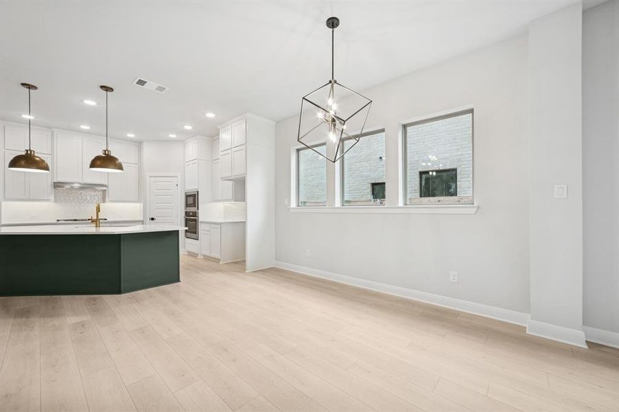 Spacious, unfurnished interior of a new home in Talia – Garden Series, Mesquite (Image 15).