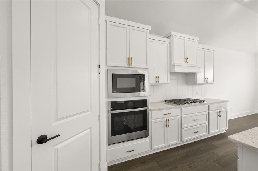 2449 Hitchford- Kitchen-5