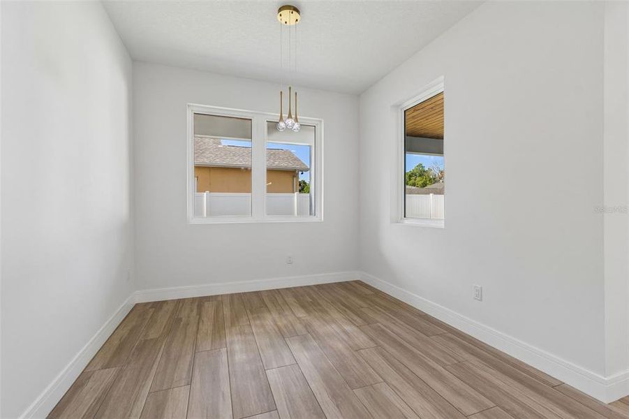 Spacious, unfurnished interior of a new home in , Tampa (Image 31).