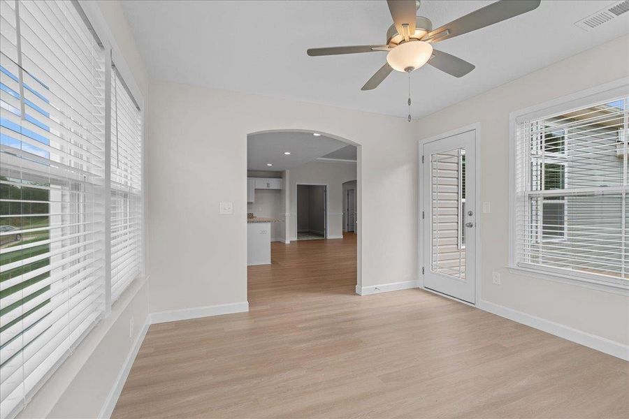 Spacious, unfurnished interior of a new home in Fall Creek, Inman (Image 24).