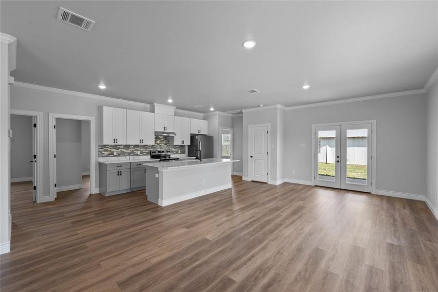 Furnished interior view inside a new home in , Kosse (Image 6). Furnished interior view inside a new home in , Kosse (Image 6).