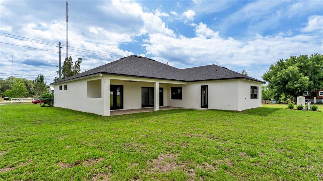 Exterior details and patio area of a home in , Lakeland (Image 29).