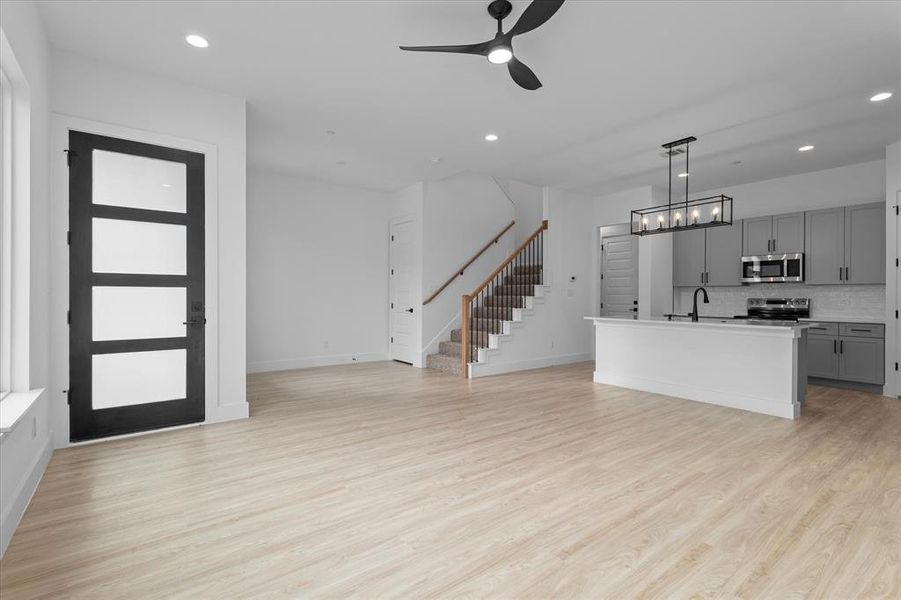 Spacious, unfurnished interior of a new home in , Rowlett (Image 24). Spacious, unfurnished interior of a new home in , Rowlett (Image 24).