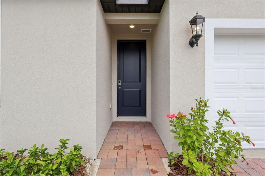 Exterior details and patio area of a home in Hamilton Bluff - Signature Series, Lake Hamilton (Image 3).