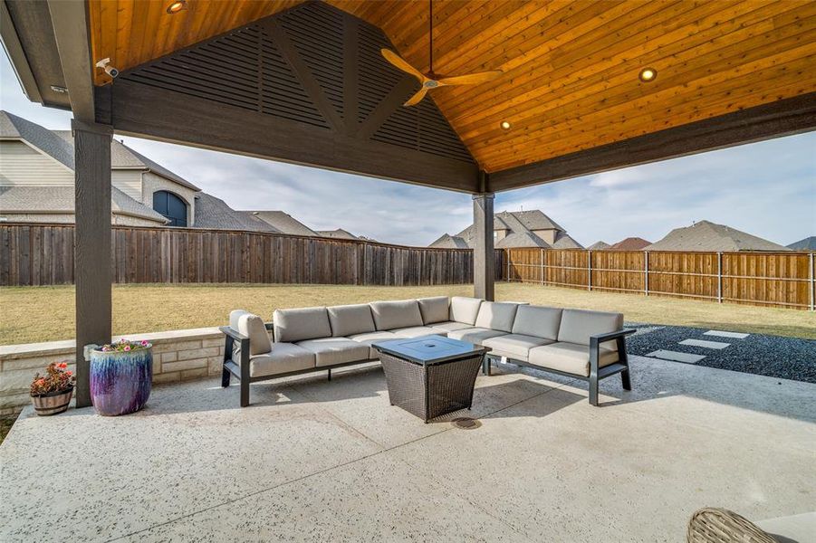 TOP NOTCH covered patio of your dreams ready to go!!! Just bring your own furniture and start relaxing now. TOP NOTCH covered patio of your dreams ready to go!!! Just bring your own furniture and start relaxing now.