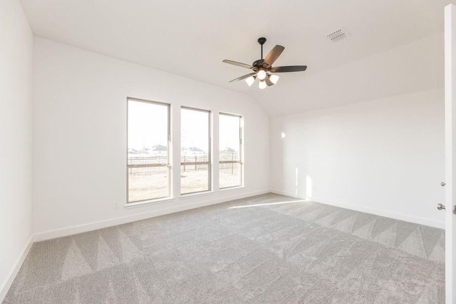 Spacious, unfurnished interior of a new home in Jordan Ranch, Fulshear (Image 39).